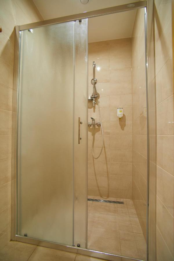 Hostel Delalut Ravne na Koroskem Екстериор снимка