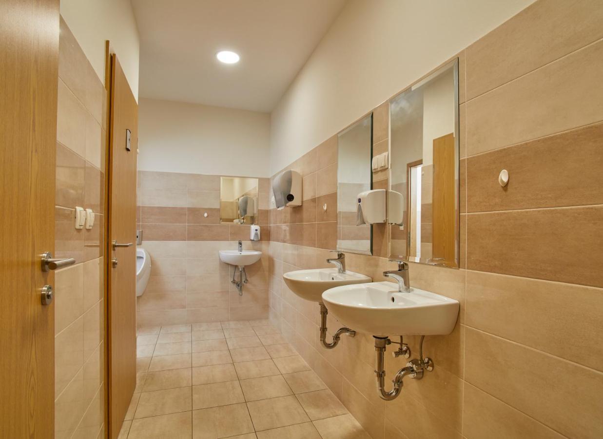 Hostel Delalut Ravne na Koroskem Екстериор снимка